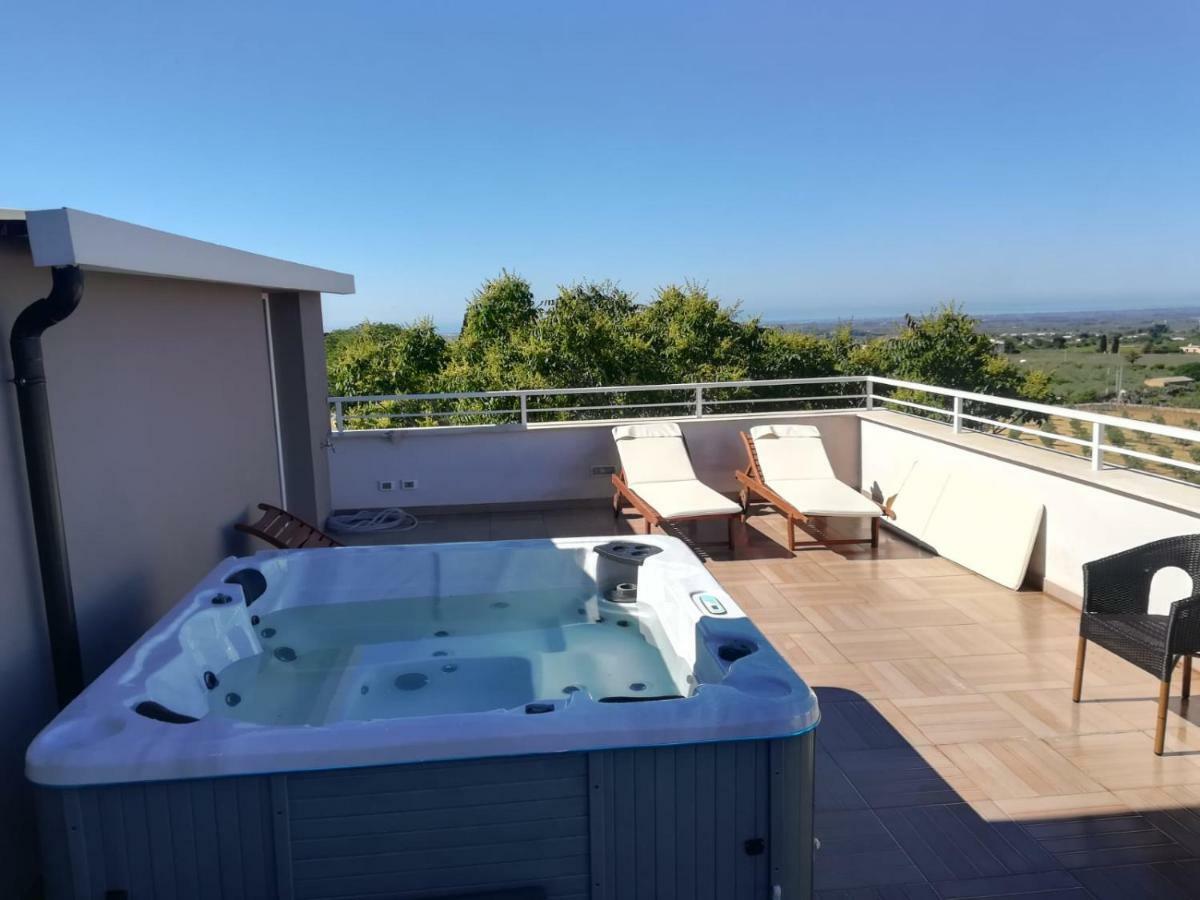 Отель La Terrazza Di Harmakhis Partanna Экстерьер фото